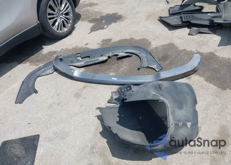 2017 Genesis G80 3.8 from USA, damaged, VIN KMHGN4JE8HU168521